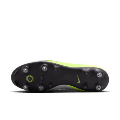 Chaussure de foot à crampons basse pour terrains gras Nike Phantom GX 2 Academy