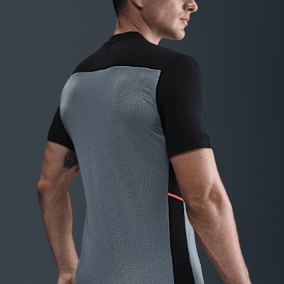 Nike Academy Dri-FIT Kısa Kollu Erkek Futbol Üstü