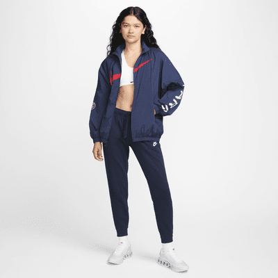 Chamarra de fútbol Nike de tejido Woven para mujer Paris Saint-Germain Essential