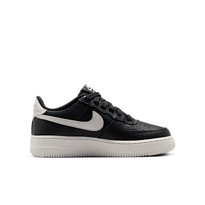 Nike Air Force 1 Older Kids' Shoes