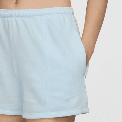 Nike Sportswear Chill Terry shorts van sweatstof met halfhoge taille voor dames (10 cm)