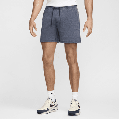 Shorts Dri-FIT de 18 cm sin forro con protección UV versátiles para hombre Nike Primary