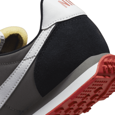 nike bowerman waffle trainer