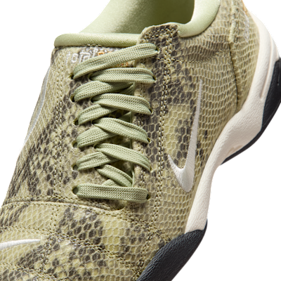 Nike Total 90 SE Women's Shoes