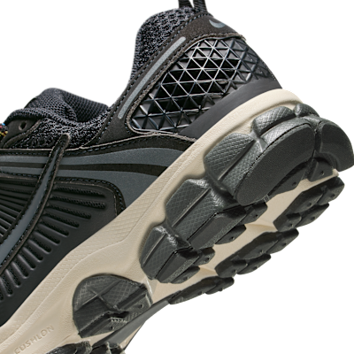 Nike Vomero 5 Big Kids' Shoes