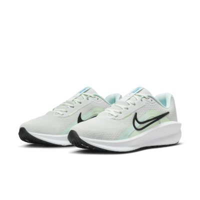 Tenis de correr en pavimento para mujer Nike Downshifter 13