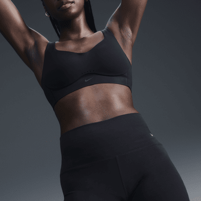 Brassière de sport convertible et rembourrée Nike Alate High Support pour femme