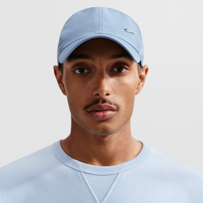 Nike Dri-FIT Club Unstructured Metal Swoosh Cap