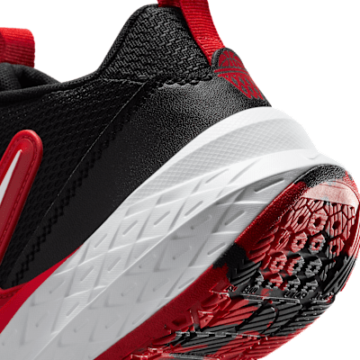 Nike Team Hustle D 12 Big Kids' Basketball Shoes
