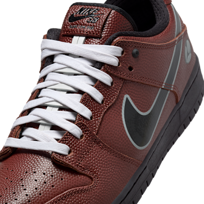 Nike SB Dunk Low Pro Skate Shoes