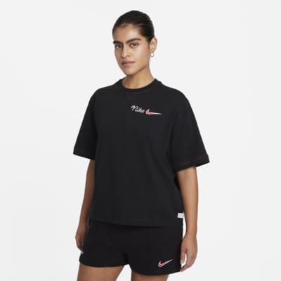 nike t shirts and shorts