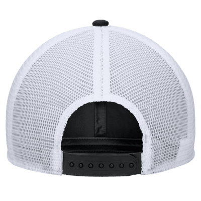 Gorra de rejilla universitaria con cierre a presión Nike Oregon