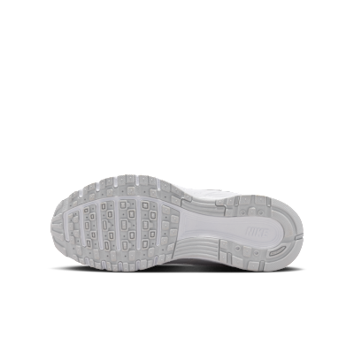 Tenis para niños grandes Nike P-6000