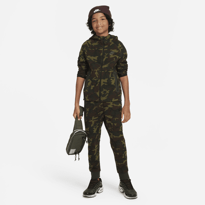 Felpa camo con cappuccio e zip a tutta lunghezza Nike Sportswear Tech Fleece – Ragazzo