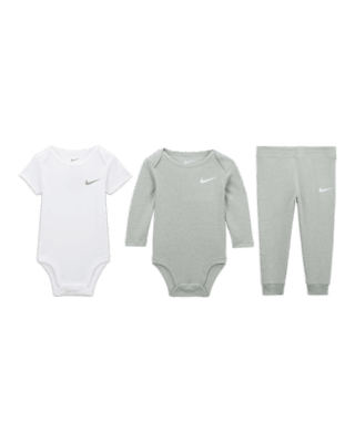 Детские  Nike Essentials Baby (0-9M) 3-Piece Bodysuit Set