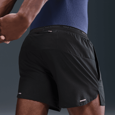 Shorts de correr Dri-FIT de 13 cm con forro de ropa interior perforados para hombre Nike Stride