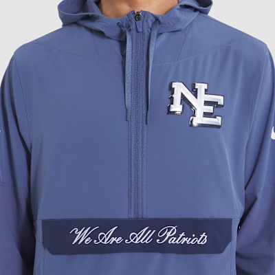 Chamarra Nike de la NFL con gorro de medio cierre para hombre New England Patriots Rivalries Collection Sideline Anorak