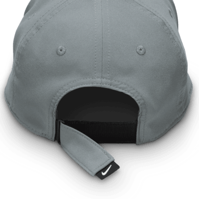 Gorra Swoosh estructurada Nike Dri-FIT Club