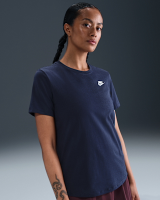 Женская футболка Nike Sportswear Club Essentials