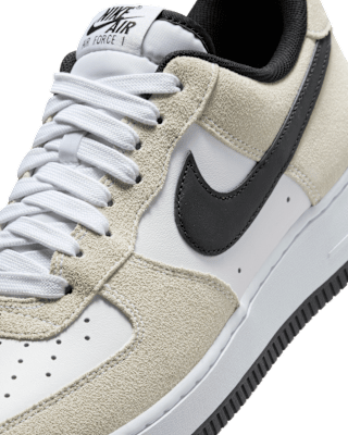 Nike Air Force 1 '07 LV8