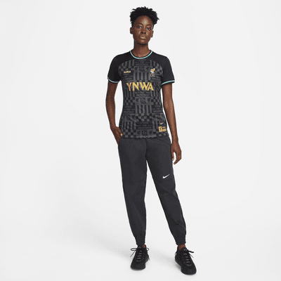 Jersey de fútbol Nike Dri-FIT Replica para mujer LeBron x Liverpool FC Stadium