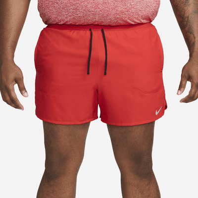 Short de running avec sous-short intégré Dri-FIT Nike Stride 13 cm pour homme