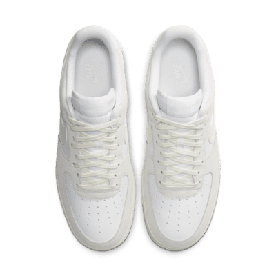  Nike Zapatillas de baloncesto para hombre Air Force 1 '07 LV8  Action Rojo/Blanco : Ropa, Zapatos y Joyería