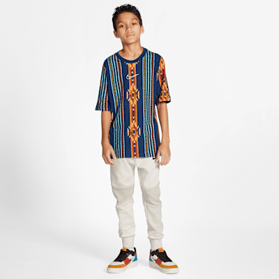 Nike Sportswear Big Kids' (Boys') T-Shirt