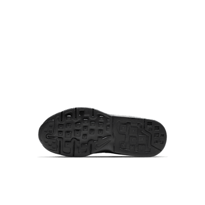 sneakers enfant air max invigor nike