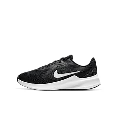 nike wide tennis shoes
