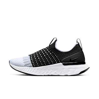 nike women's react phantom run flyknit 2 running shoes reviews