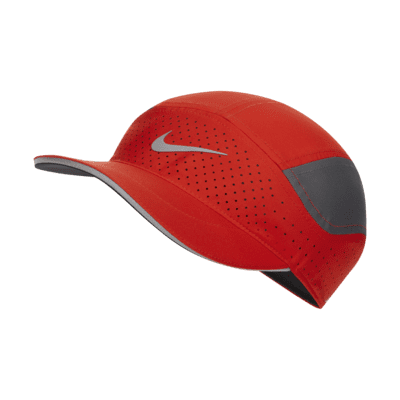 Nike AeroBill Tailwind