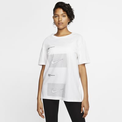 womens white nike t shirt