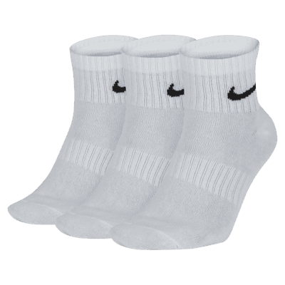 Nike Everyday Lightweight Training Ankle Socks (3 Pairs). Nike CA