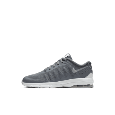 Nike air max invigor hvid sale