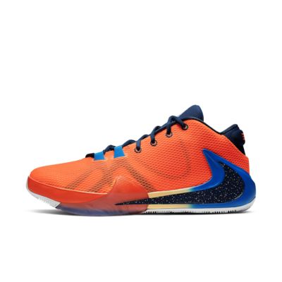 Zoom Freak 1 Basketball Shoe. Nike MY