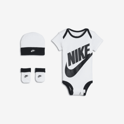 Nike Baby (0–6M) 3-Piece Set