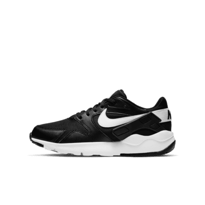 kids nike volleyball shoes