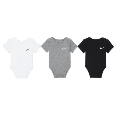 Nike Swoosh Bodysuit für Babys (3–6 M) (3er-Pack)