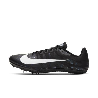 zapatos con clavos para atletismo