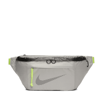 nike sportswear tech hip pack