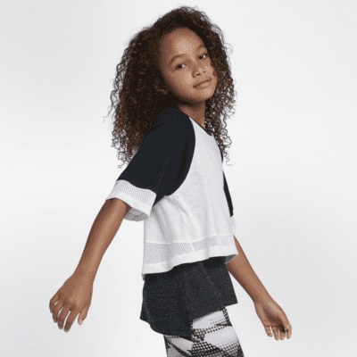 Nike Sportswear Older Kids' (Girls') Short-Sleeve Crop Top. Nike IL