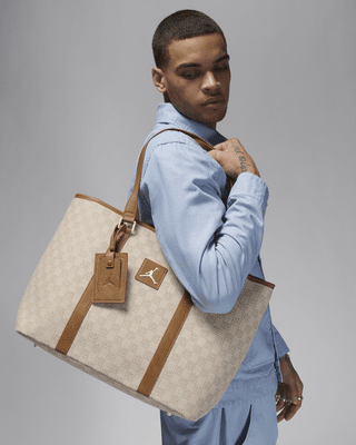 MONOGRAM+TOTE.png