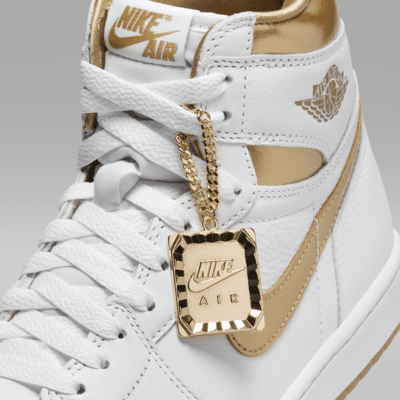 エア ジョーダン 1 レトロ HIGH OG "White and Gold" ウィメンズシューズ