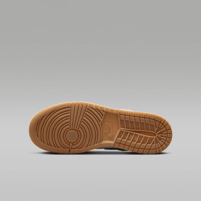 Air Jordan 1 Low Older Kids' Shoes