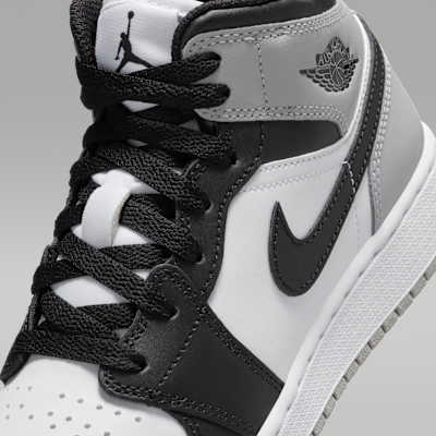Air Jordan 1 Mid Big Kids' Shoes