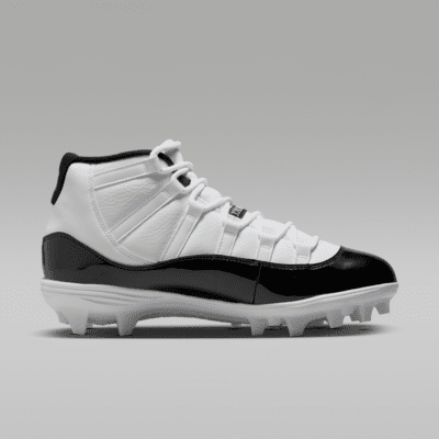 Jordan 11 top mid cleats