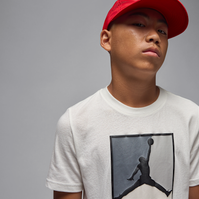 Jordan Flight Essentials Older Kids' Boxed Logo 3.0 T-Shirt