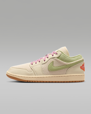 Женские кроссовки Air Jordan 1 Low SE