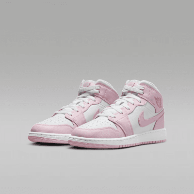 Air Jordan 1 Mid Older Kids' Shoes